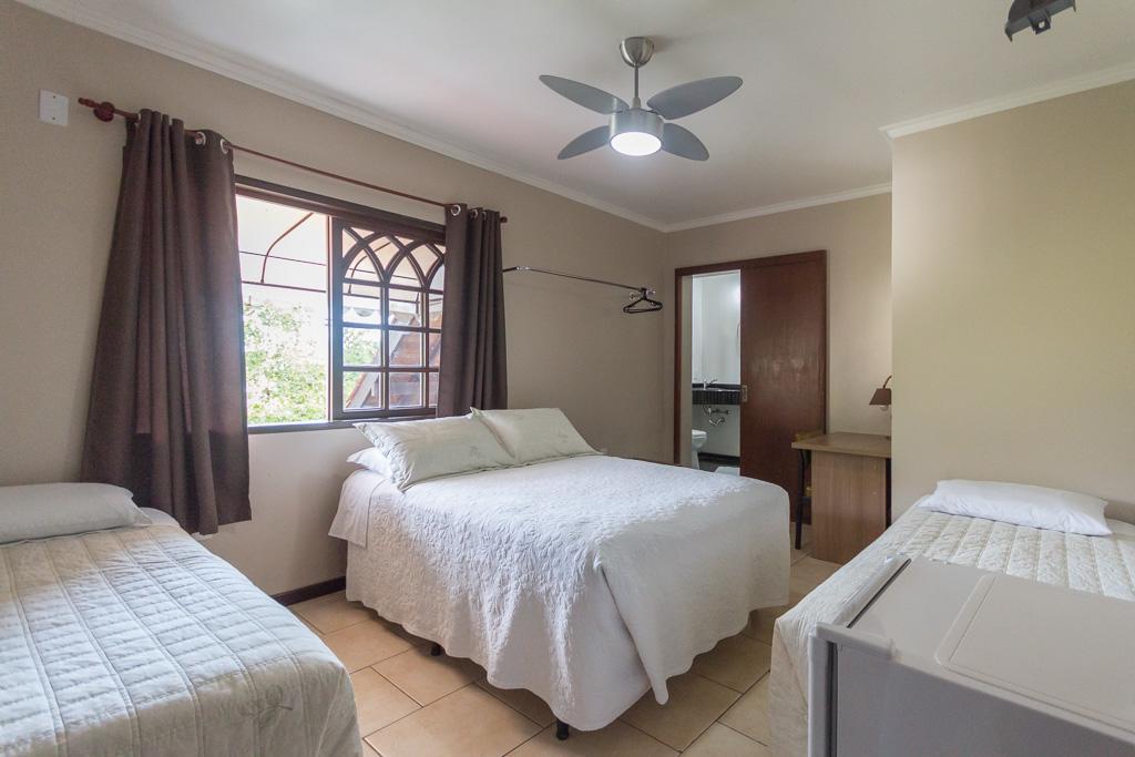 Pousada Casa Da Pedra ブルメナウ エクステリア 写真
