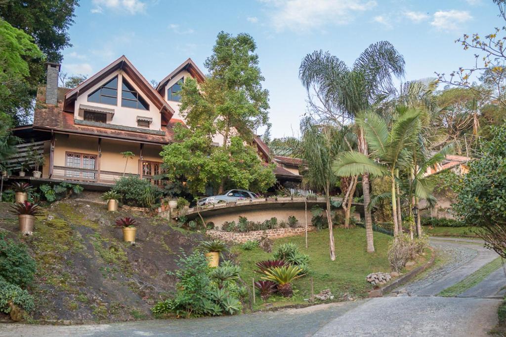 Pousada Casa Da Pedra ブルメナウ エクステリア 写真