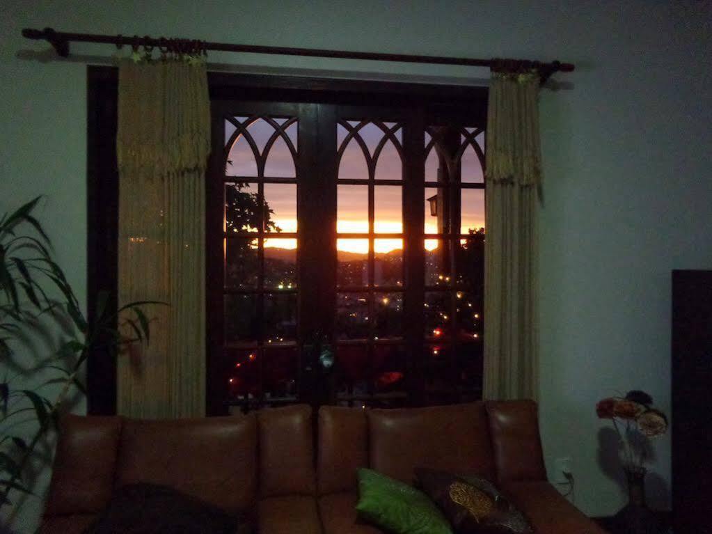 Pousada Casa Da Pedra ブルメナウ エクステリア 写真