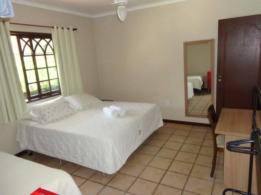 Pousada Casa Da Pedra ブルメナウ エクステリア 写真