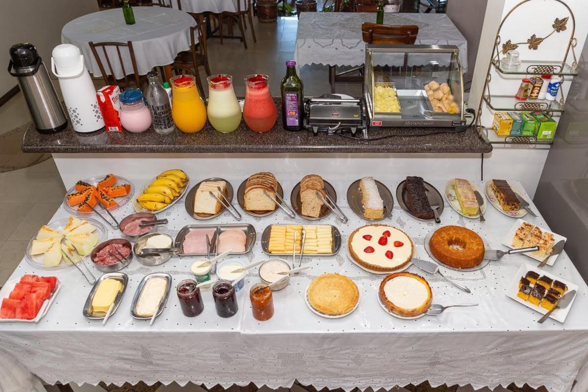 Pousada Casa Da Pedra ブルメナウ エクステリア 写真